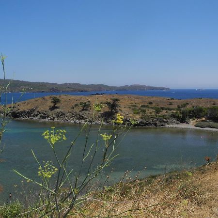 Tranquilos Estudios Cerca De La Playa 卡达克斯 外观 照片